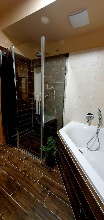 Apartman Jako Doma 올로모우츠 외부 사진